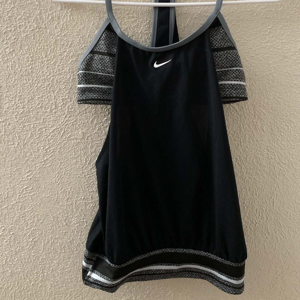 Nike Tanktop With Built in Bra